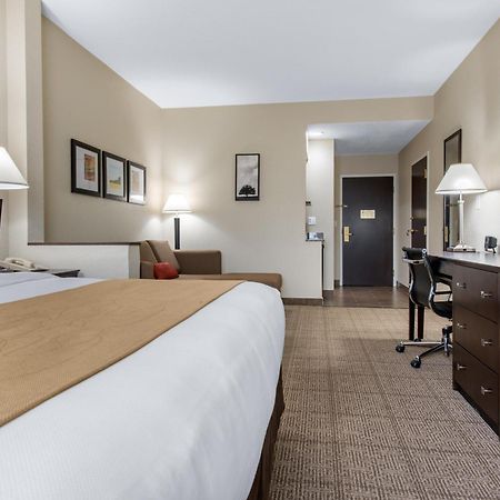 Comfort Suites Lafayette University Area Экстерьер фото