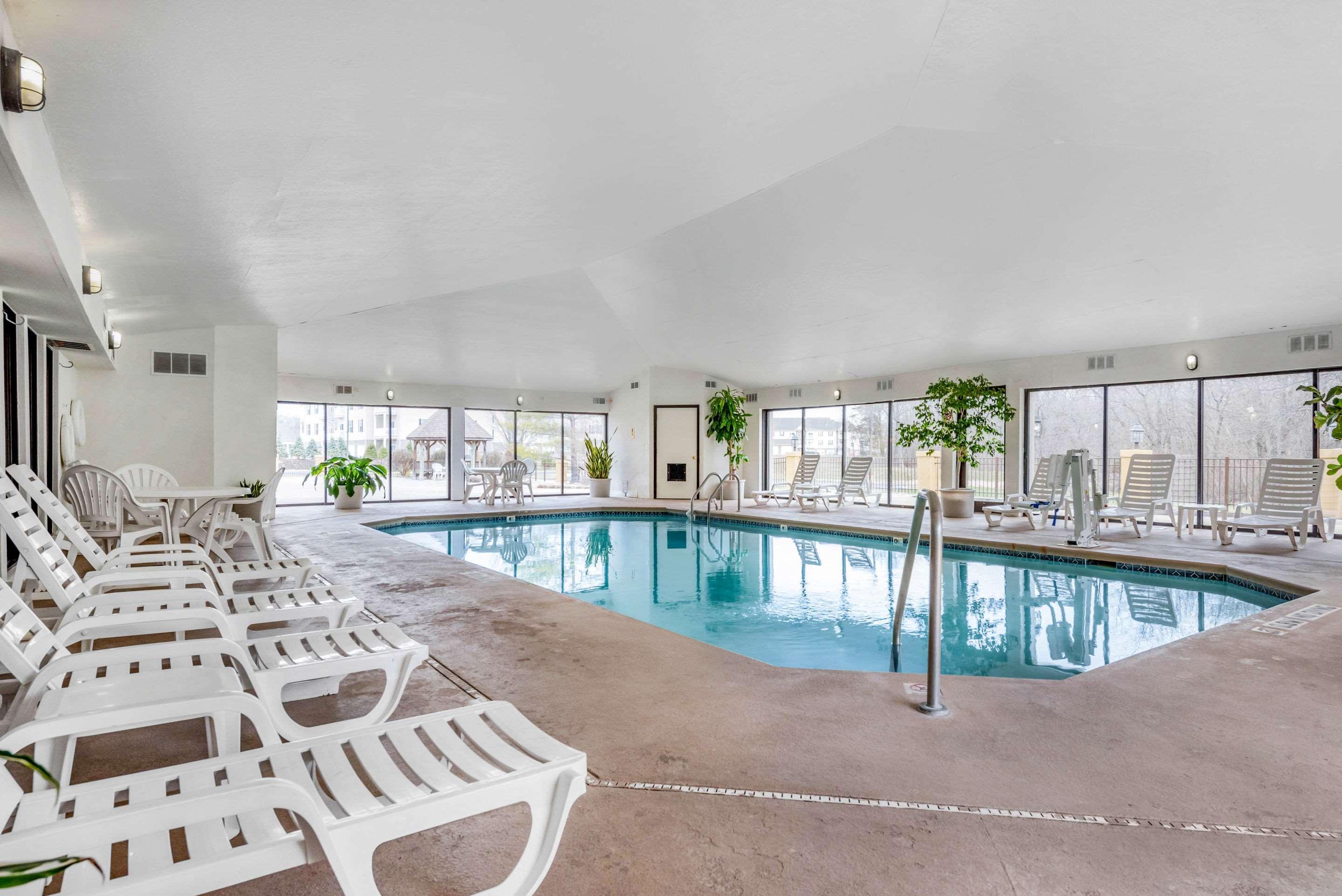 Comfort Suites Lafayette University Area Экстерьер фото
