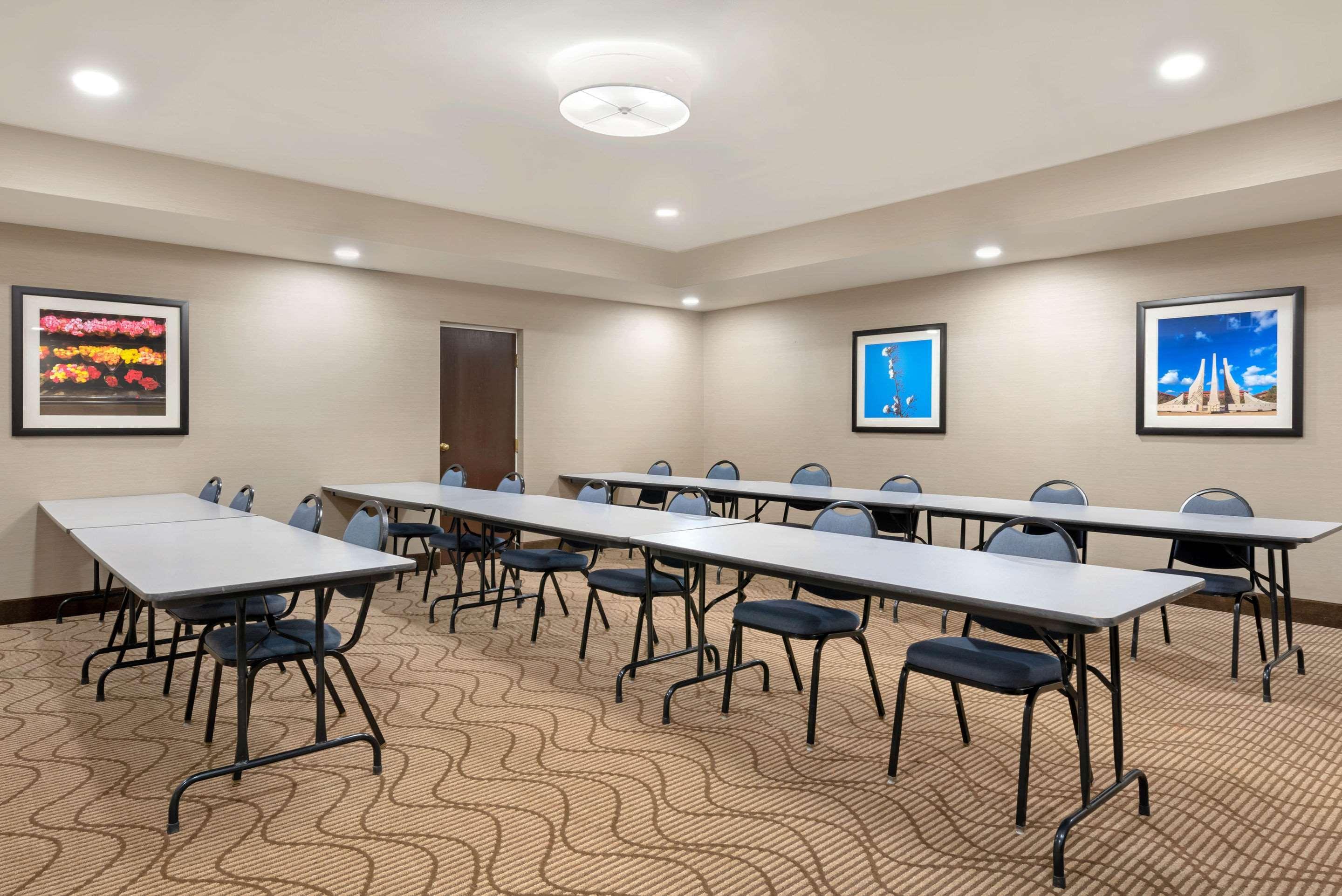 Comfort Suites Lafayette University Area Экстерьер фото