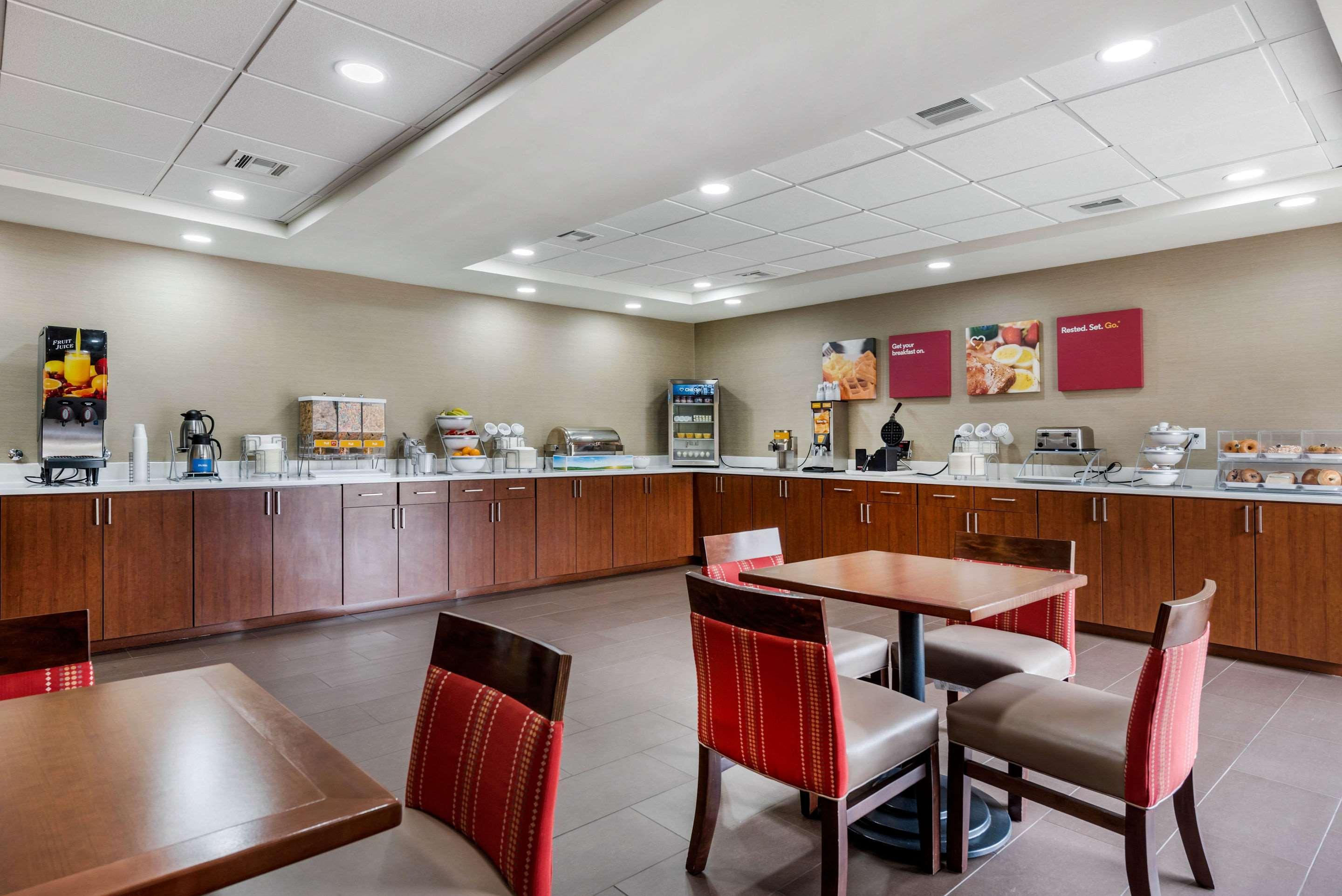Comfort Suites Lafayette University Area Экстерьер фото