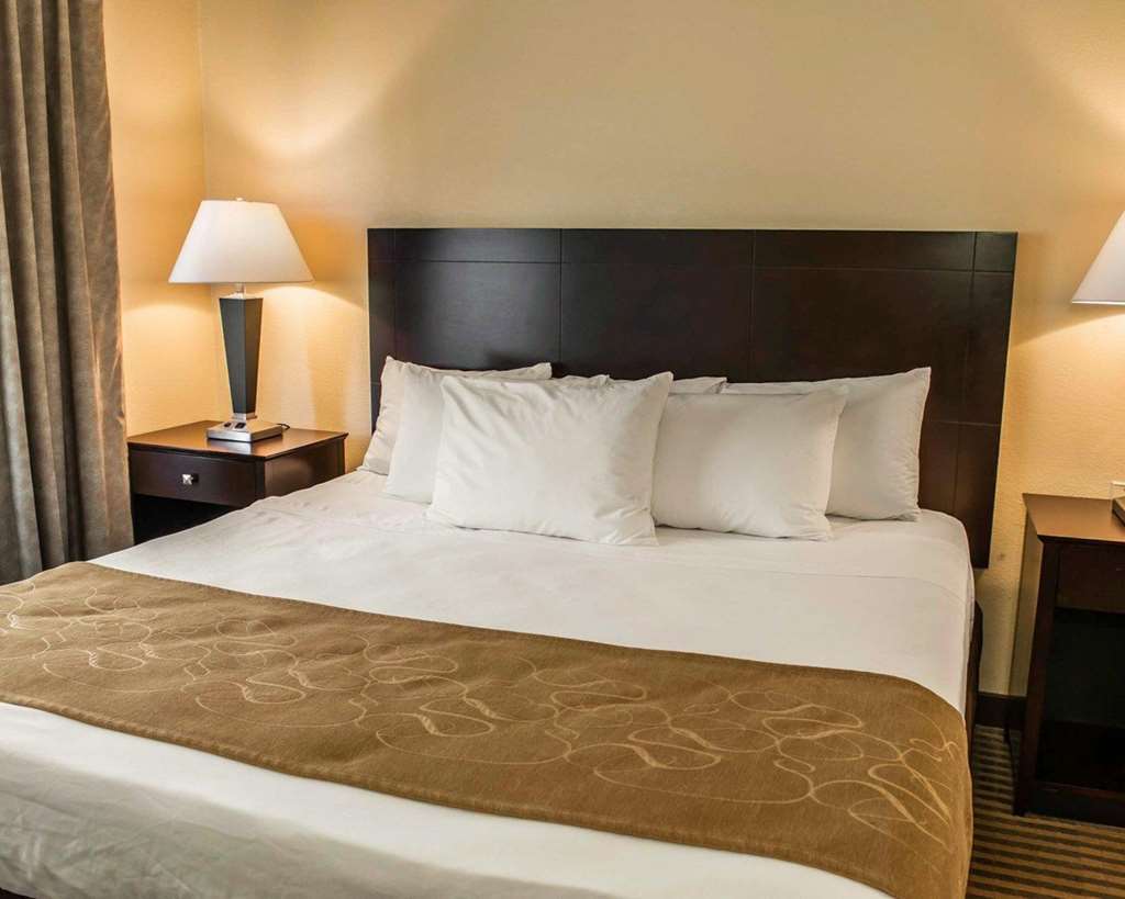 Comfort Suites Lafayette University Area Номер фото